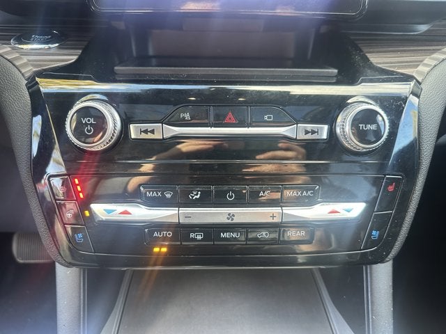 2022 Ford Explorer Limited 4WD M/Roof