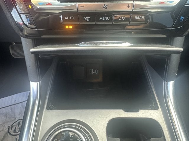 2022 Ford Explorer Limited 4WD M/Roof