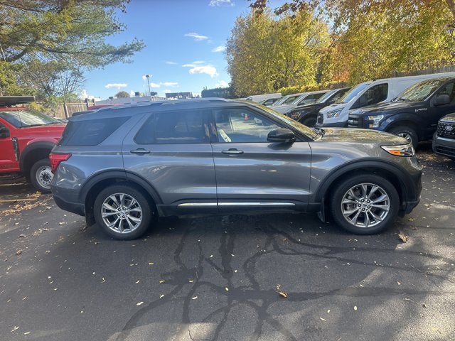 2022 Ford Explorer Limited 4WD M/Roof