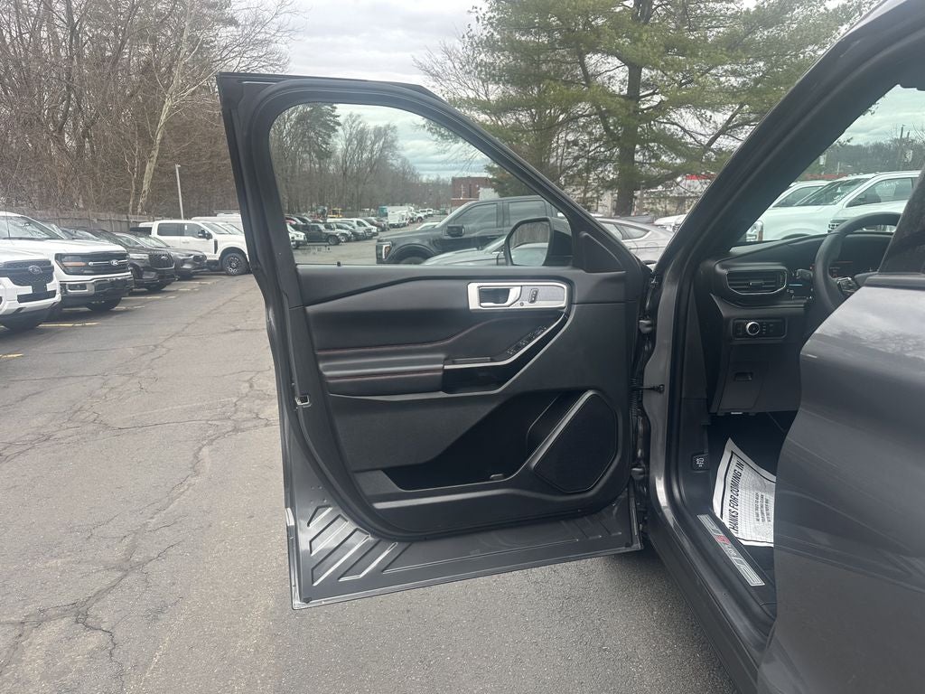 2023 Ford Explorer ST-Line