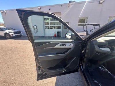 2025 Ford Explorer Active 4WD