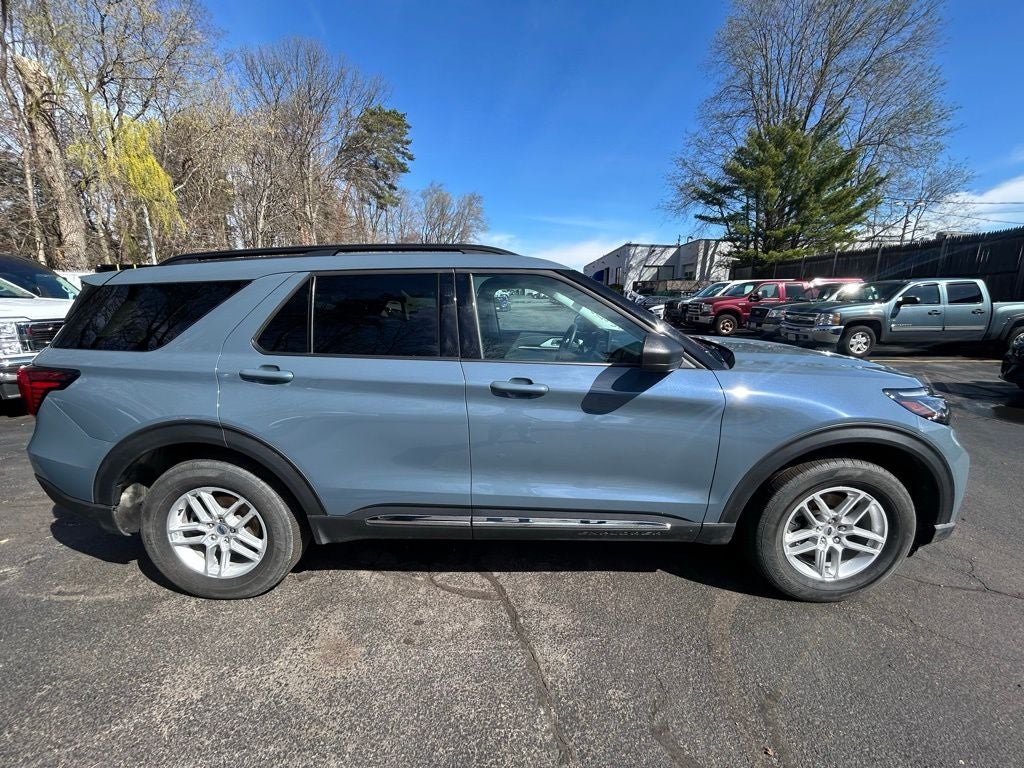 2025 Ford Explorer Active 4WD