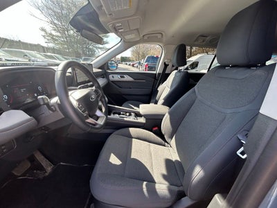 2025 Ford Explorer Active 4WD