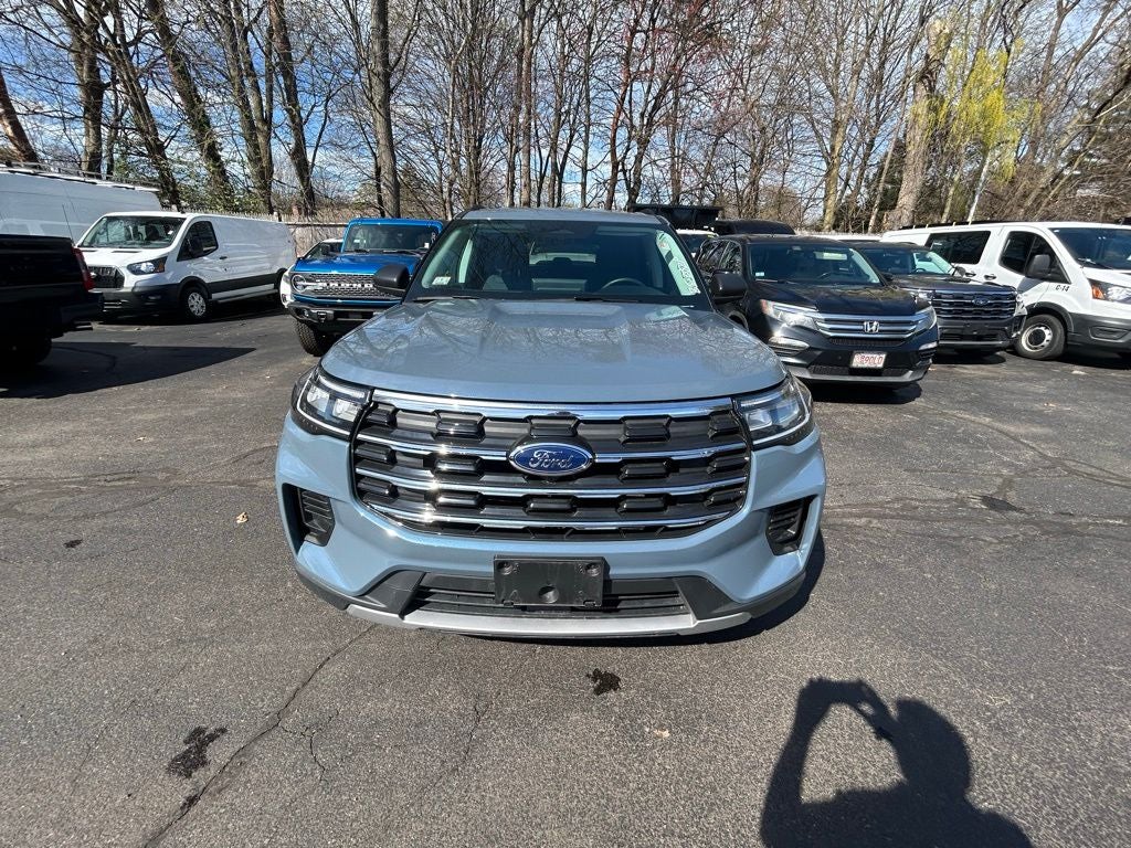 2025 Ford Explorer Active 4WD