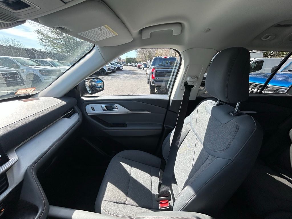 2025 Ford Explorer Active 4WD