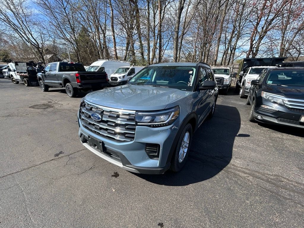 2025 Ford Explorer Active 4WD