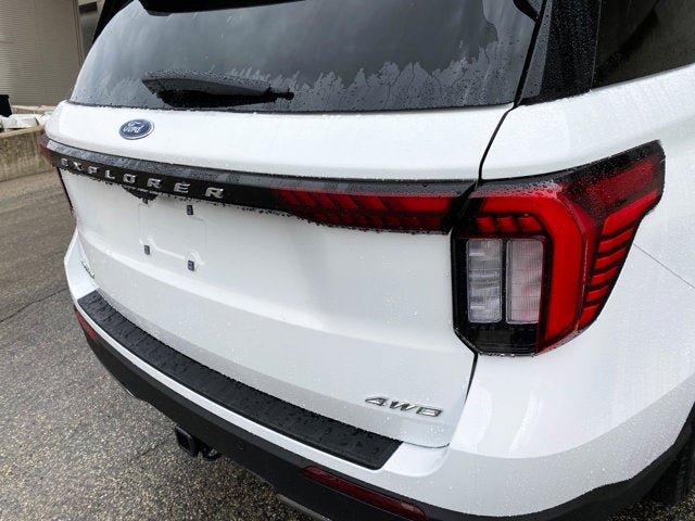 2026 Ford Explorer Active 4WD