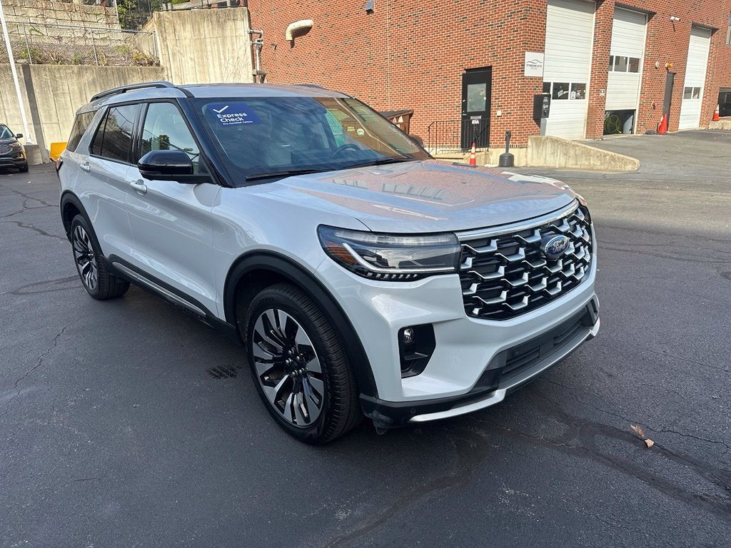 2026 Ford Explorer Platinum 4WD