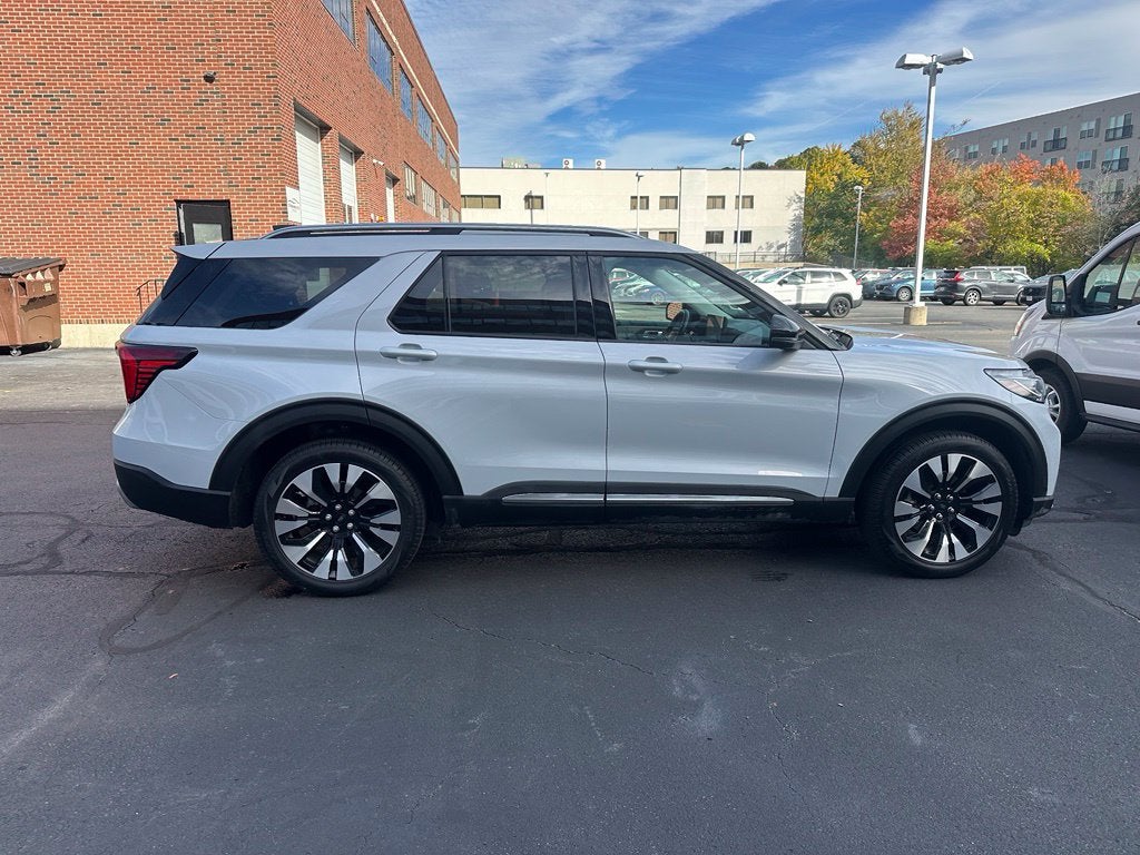 2026 Ford Explorer Platinum 4WD