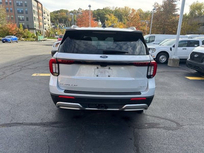 2026 Ford Explorer Platinum 4WD