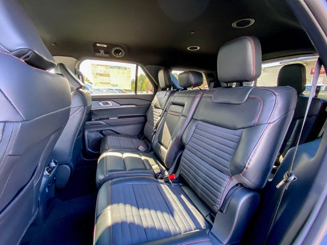 2026 Ford Explorer ST-Line 4WD