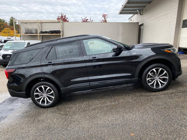 2026 Ford Explorer ST-Line 4WD