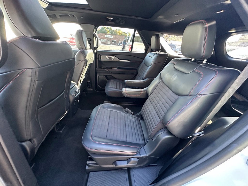 2026 Ford Explorer ST-Line M/Roof