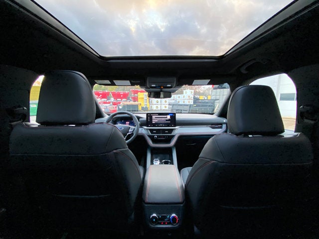 2026 Ford Explorer ST-Line 4WD