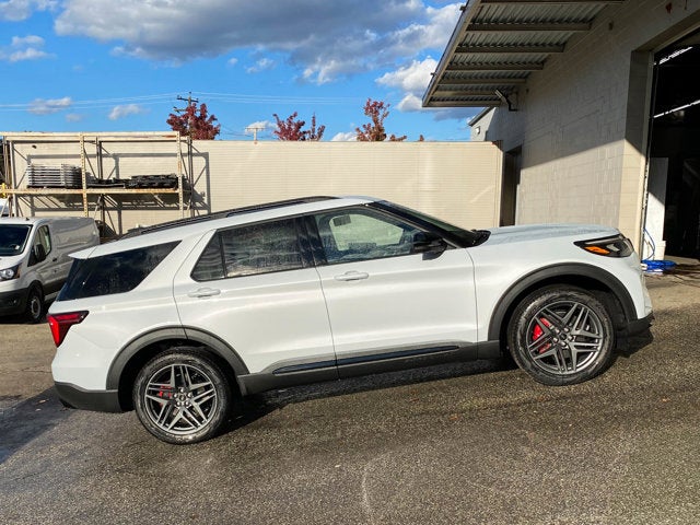 2026 Ford Explorer ST 4WD