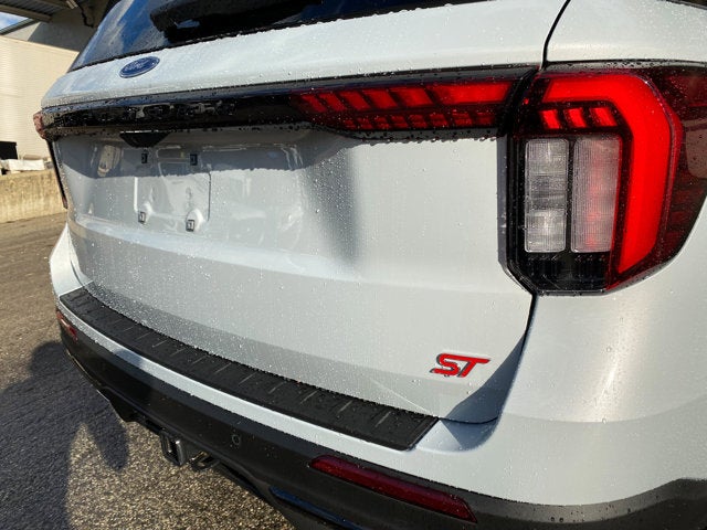 2026 Ford Explorer ST 4WD