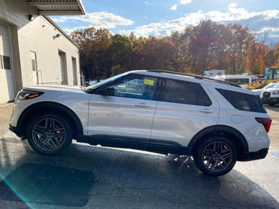 2026 Ford Explorer ST 4WD