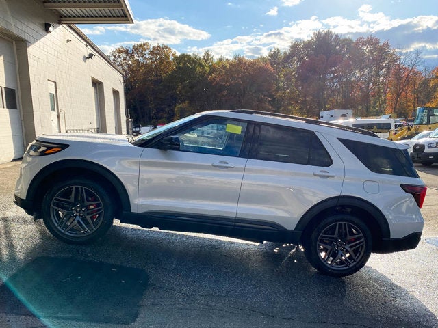 2026 Ford Explorer ST 4WD