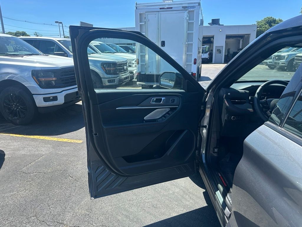 2025 Ford Explorer ST Black Painted Roof