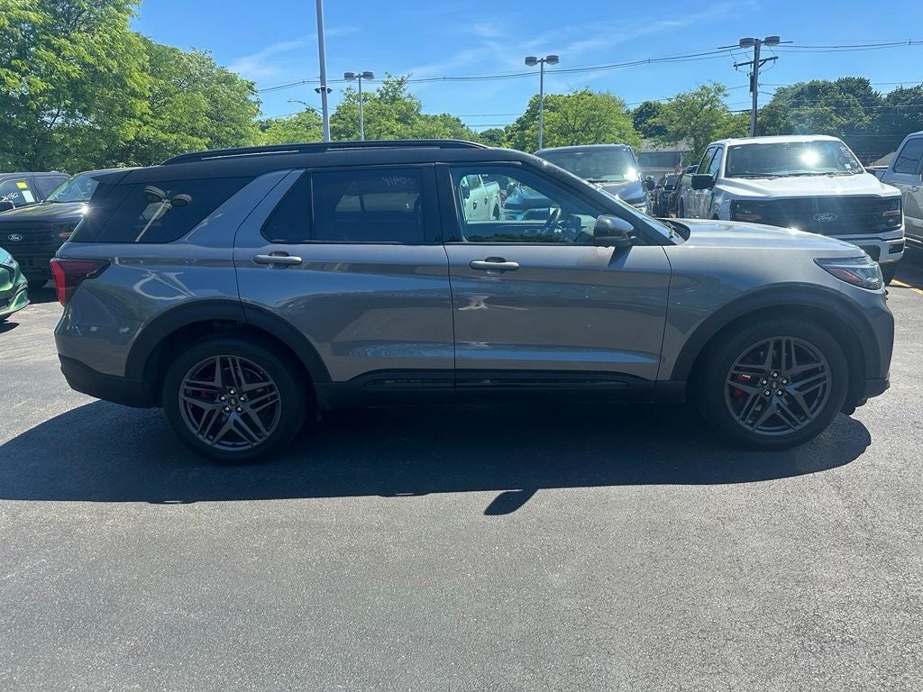 2025 Ford Explorer ST Black Painted Roof