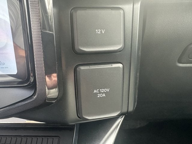 2025 Ford F-150 Lightning Platinum Super Crew 4x4 DEALER DEMO