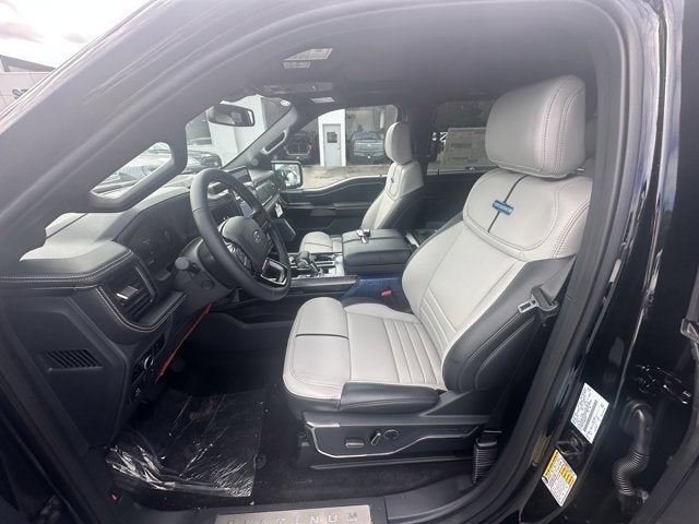 2025 Ford F-150 Lightning Platinum Super Crew 4x4 DEALER DEMO