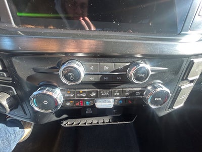 2024 Ford Super Duty F-250 Lariat Crew Cab 4x4