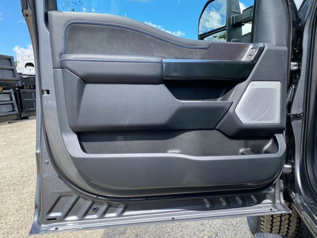 2027 Ford F-250 Platinum