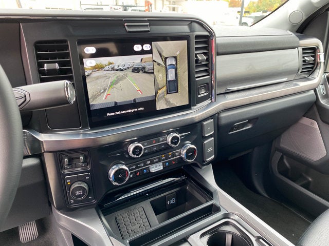 2026 Ford Super Duty F-350 Lariat Crew Cab 4x4