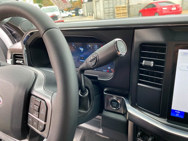 2026 Ford Super Duty F-350 Lariat Crew Cab 4x4