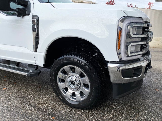2026 Ford Super Duty F-350 Lariat Crew Cab 4x4