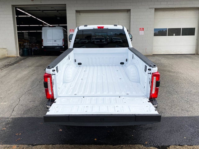 2026 Ford Super Duty F-350 Lariat Crew Cab 4x4