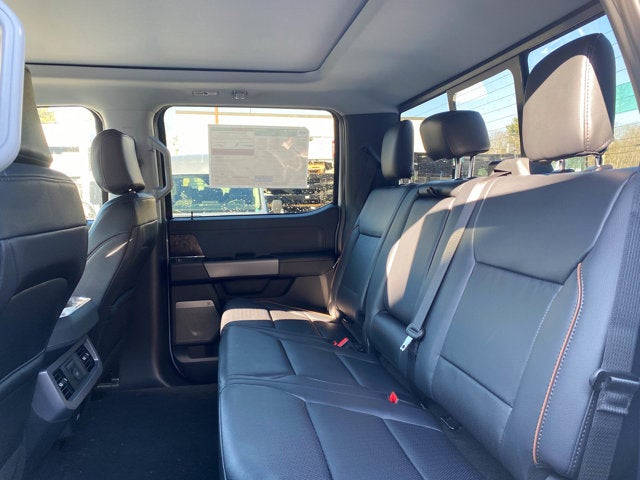 2026 Ford Super Duty F-350 Lariat Crew Cab 4x4