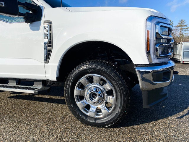 2026 Ford Super Duty F-350 Lariat Crew Cab 4x4