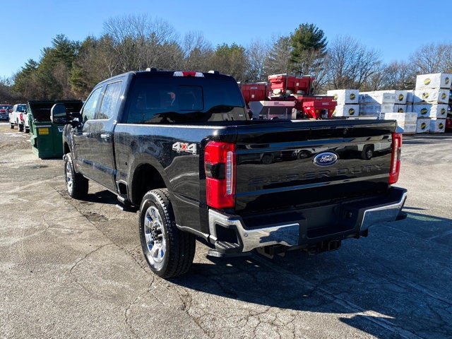 2026 Ford Super Duty F-350 Lariat Crew Cab 4x4
