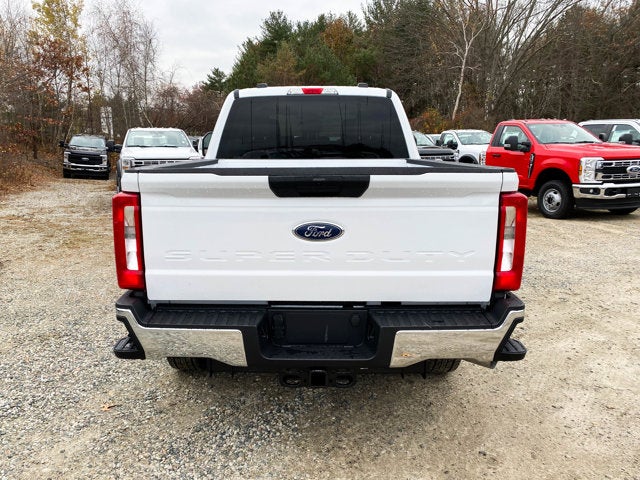 2026 Ford Super Duty F-350 XLT Crew Cab 4x4