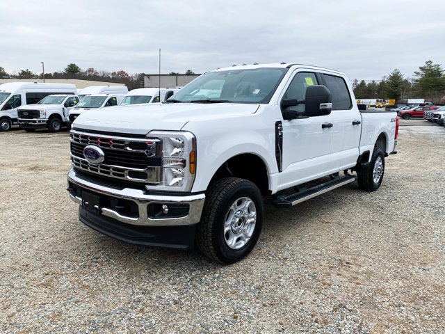 2026 Ford Super Duty F-350 XLT Crew Cab 4x4