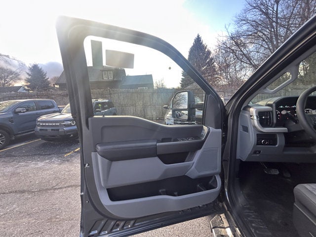 2026 Ford Super Duty F-350 XLT Crew Cab 4x4