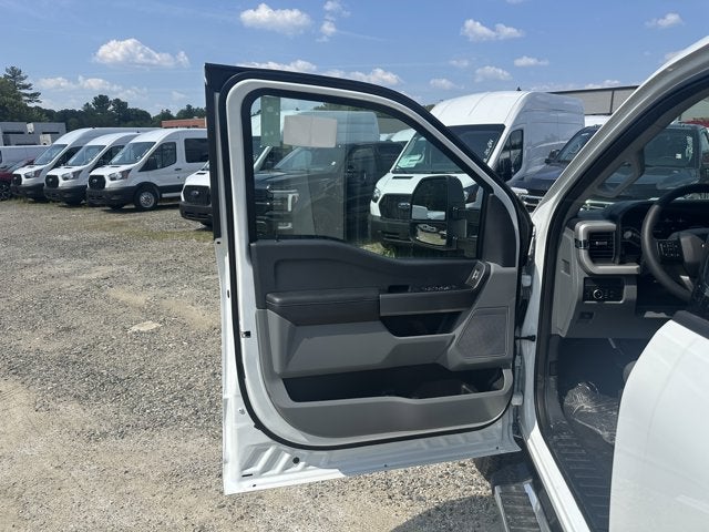2025 Ford Super Duty F-350 XLT Crew Cab 4x4