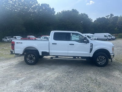 2025 Ford Super Duty F-350 XLT Crew Cab 4x4