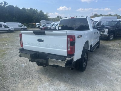 2025 Ford Super Duty F-350 XLT Crew Cab 4x4