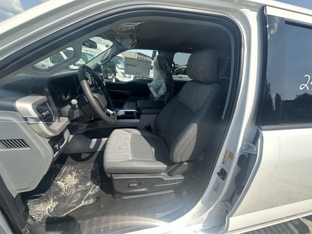 2025 Ford Super Duty F-350 XLT Crew Cab 4x4