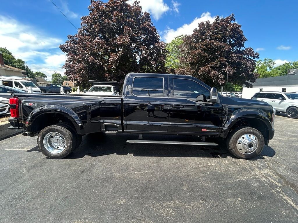 2025 Ford F-450 Platinum Crew Cab 4x4 DRW