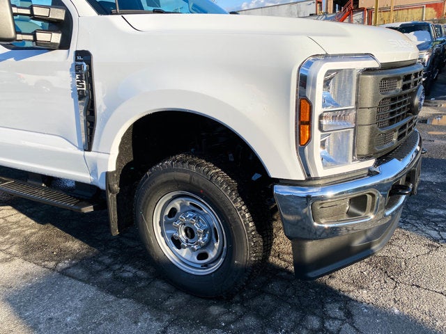 2026 Ford Super Duty F-350 XL Super Cab 4x4