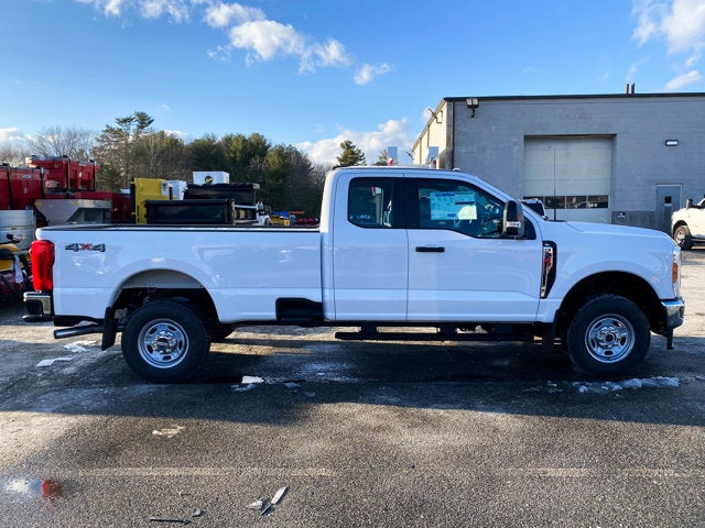 2026 Ford Super Duty F-350 XL Super Cab 4x4