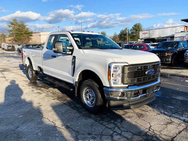 2026 Ford Super Duty F-350 XL Super Cab 4x4