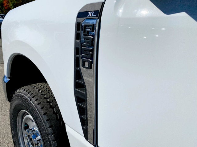 2026 Ford Super Duty F-350 XL Super Cab 4x4