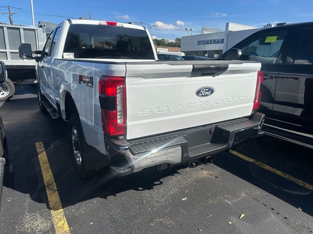2027 Ford F-350 XLT