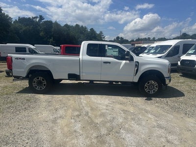 2025 Ford Super Duty F-350 XLT Super Cab 4x4