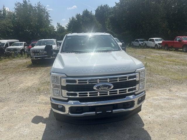 2025 Ford Super Duty F-350 XLT Super Cab 4x4
